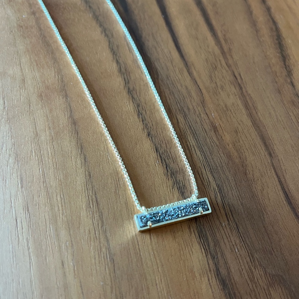 Kendra Scott Leanor Pendant Necklace
